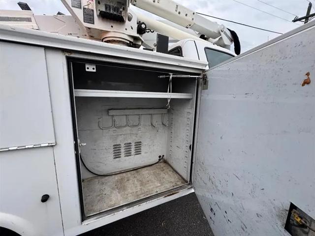 2004 Ford F-550 XL