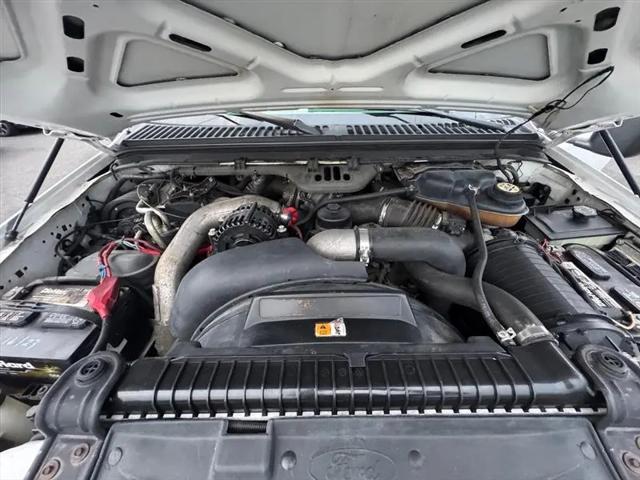 2004 Ford F-550 XL
