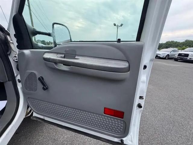 2004 Ford F-550 XL