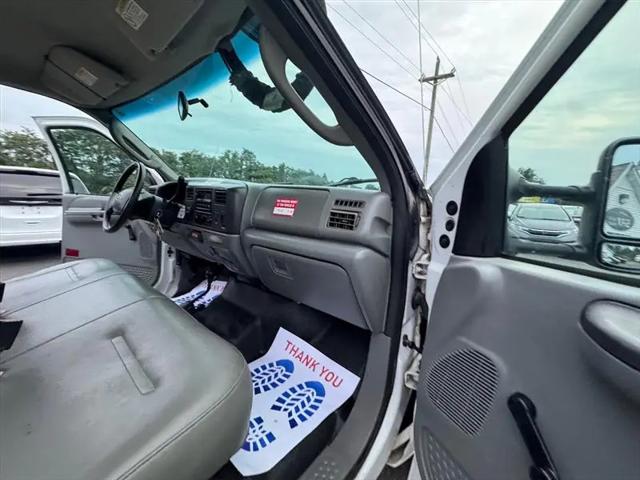 2004 Ford F-550 XL