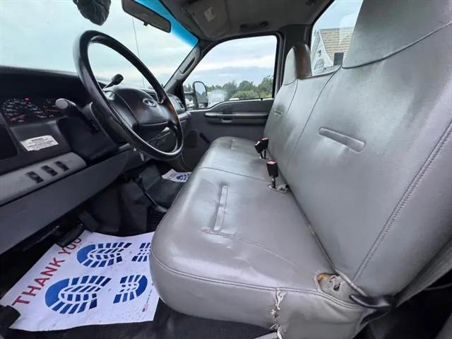 2004 Ford F-550 XL