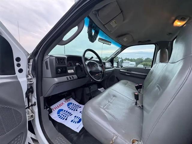 2004 Ford F-550 XL