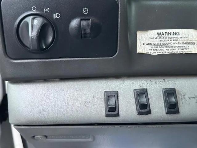 2004 Ford F-550 XL