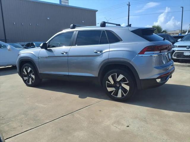 2026 Volkswagen Atlas Cross Sport SE with Technology