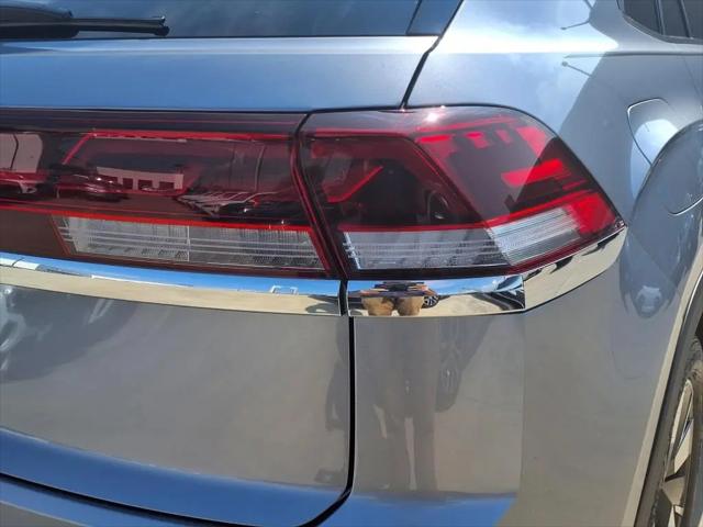 2026 Volkswagen Atlas Cross Sport SE with Technology