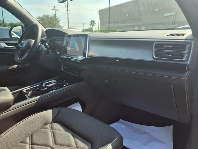 2026 Volkswagen Atlas Cross Sport SE with Technology