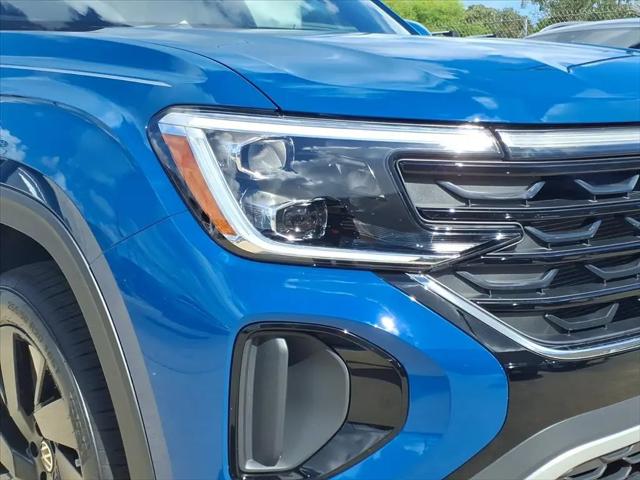2026 Volkswagen Atlas Cross Sport SE with Technology