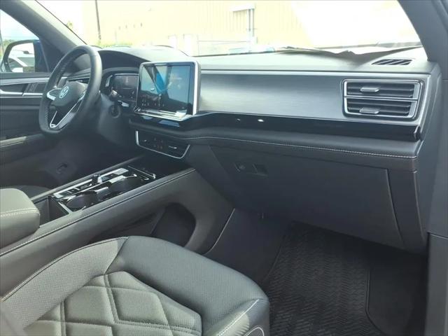 2026 Volkswagen Atlas Cross Sport SE with Technology