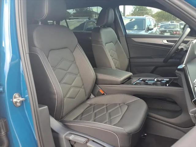 2026 Volkswagen Atlas Cross Sport SE with Technology
