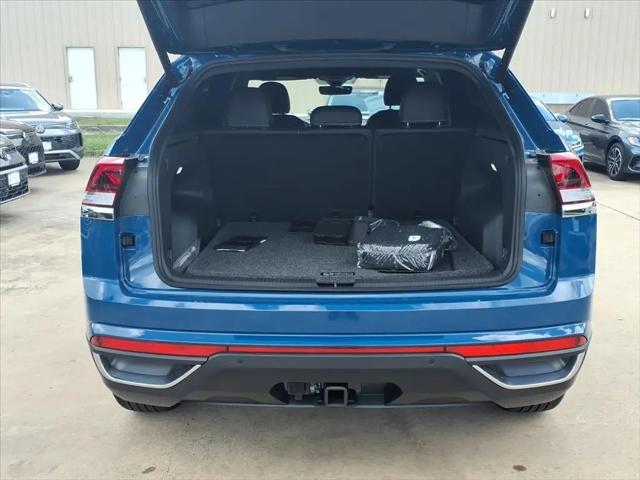 2026 Volkswagen Atlas Cross Sport SE with Technology