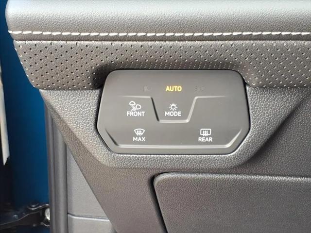 2026 Volkswagen Atlas Cross Sport SE with Technology