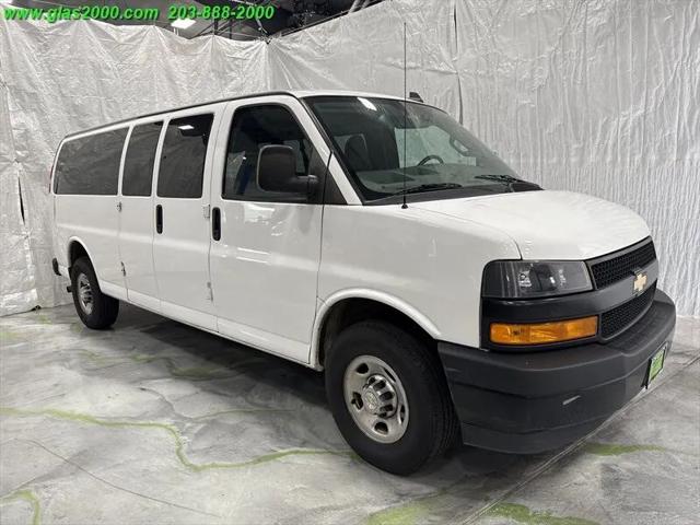 2022 Chevrolet Express Passenger RWD 3500 Extended Wheelbase LS