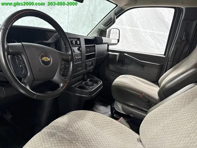 2022 Chevrolet Express Passenger RWD 3500 Extended Wheelbase LS