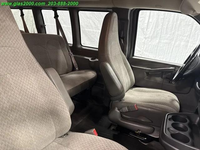 2022 Chevrolet Express Passenger RWD 3500 Extended Wheelbase LS