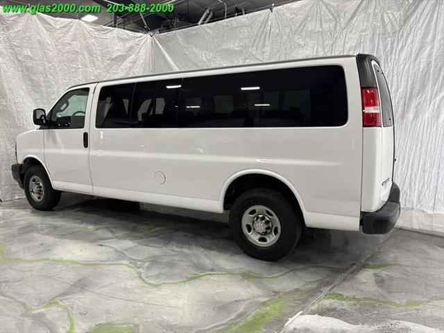 2022 Chevrolet Express Passenger RWD 3500 Extended Wheelbase LS