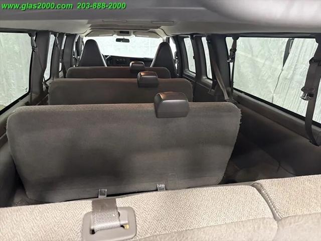 2022 Chevrolet Express Passenger RWD 3500 Extended Wheelbase LS