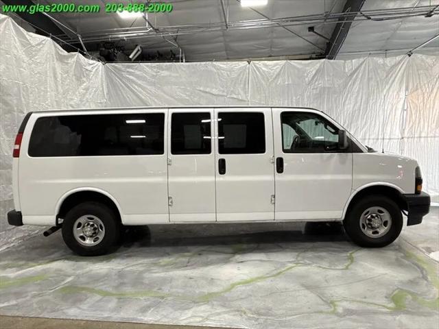 2022 Chevrolet Express Passenger RWD 3500 Extended Wheelbase LS