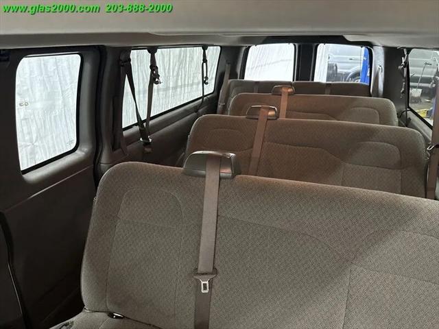 2022 Chevrolet Express Passenger RWD 3500 Extended Wheelbase LS