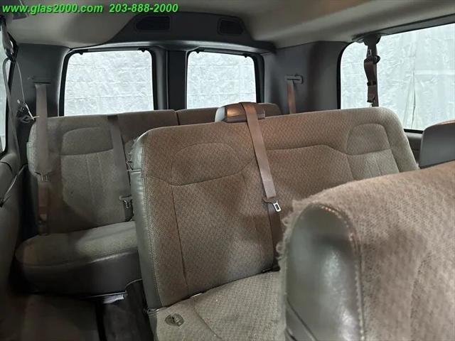 2022 Chevrolet Express Passenger RWD 3500 Extended Wheelbase LS