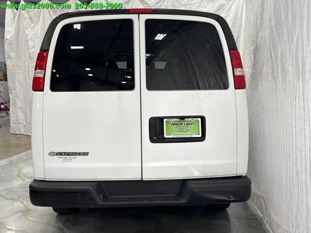 2022 Chevrolet Express Passenger RWD 3500 Extended Wheelbase LS