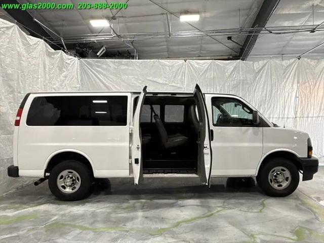 2022 Chevrolet Express Passenger RWD 3500 Extended Wheelbase LS