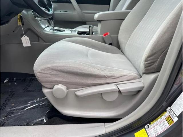 2012 Toyota Highlander Base V6