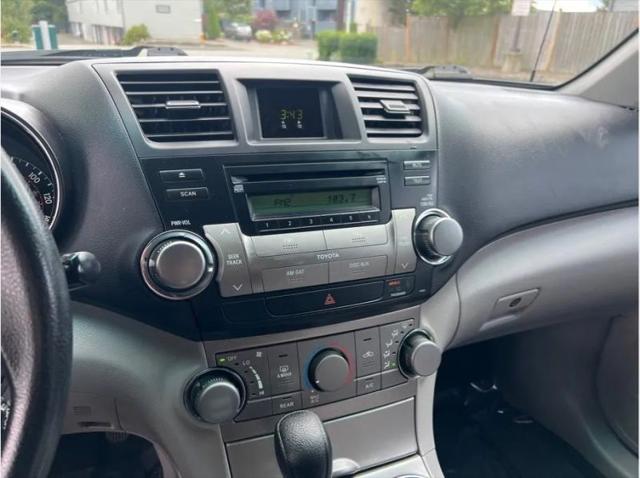 2012 Toyota Highlander Base V6