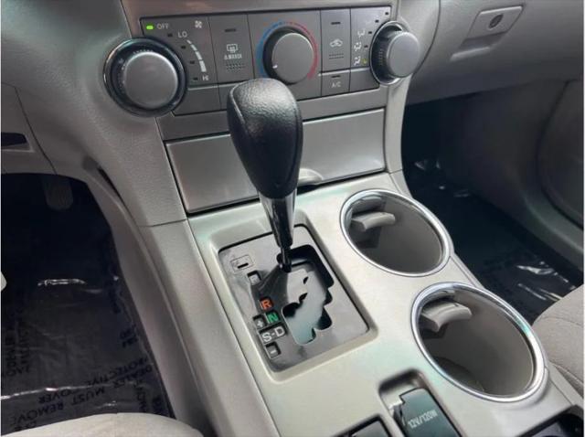 2012 Toyota Highlander Base V6