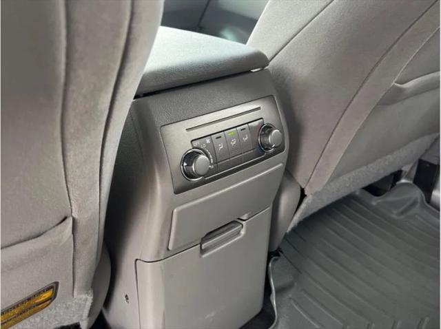 2012 Toyota Highlander Base V6
