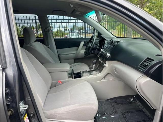 2012 Toyota Highlander Base V6