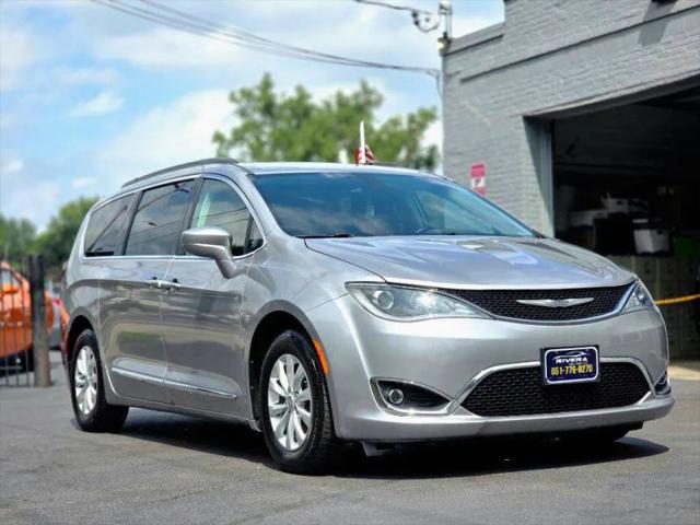 2017 Chrysler Pacifica Touring-L for sale in Saint Paul, MN