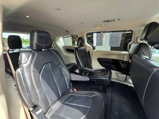 2017 Chrysler Pacifica Touring-L