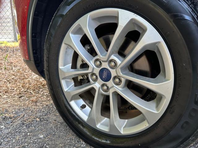 2020 Ford Escape SE