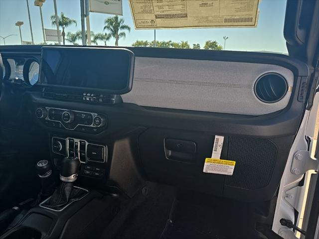 2025 Jeep Gladiator Sport S