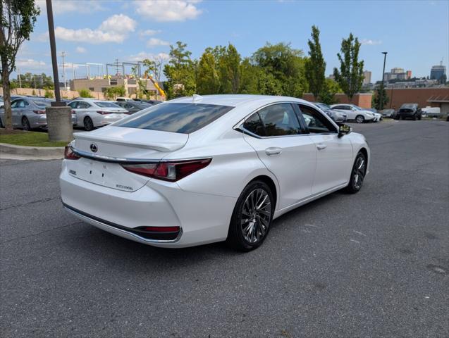 2024 Lexus ES 300h Luxury
