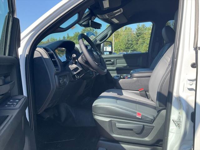 2025 RAM Ram 3500 Chassis Cab RAM 3500 TRADESMAN CREW CAB CHASSIS 4X4 60 CA