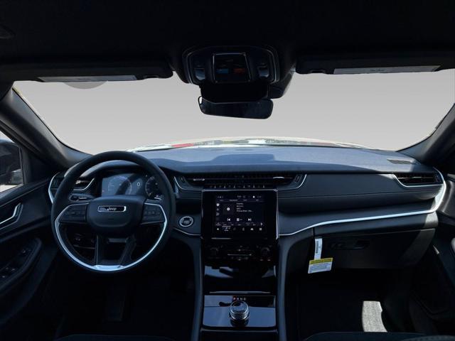 2025 Jeep Grand Cherokee GRAND CHEROKEE ALTITUDE 4X4