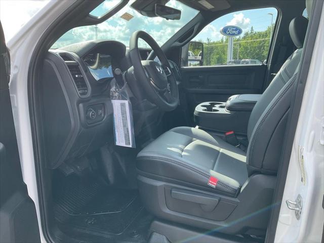 2025 RAM Ram 3500 Chassis Cab RAM 3500 TRADESMAN CREW CAB CHASSIS 4X4 60 CA 2025 RAM Ram 3500 Chassis Cab RAM 3500 TRADESMAN CREW CAB CHASSIS 4X4 60 CA