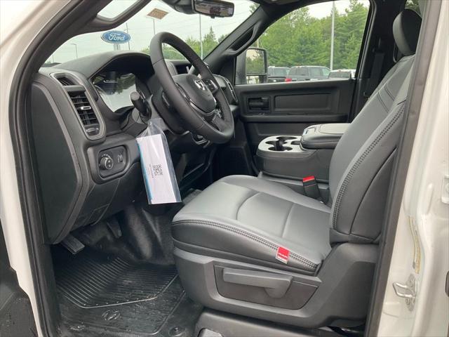 2025 RAM Ram 3500 Chassis Cab RAM 3500 TRADESMAN CREW CAB CHASSIS 4X4 60 CA 2025 RAM Ram 3500 Chassis Cab RAM 3500 TRADESMAN CREW CAB CHASSIS 4X4 60 CA