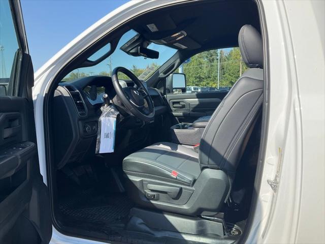 2025 RAM Ram 3500 Chassis Cab RAM 3500 TRADESMAN CHASSIS REGULAR CAB 4X4 60 CA