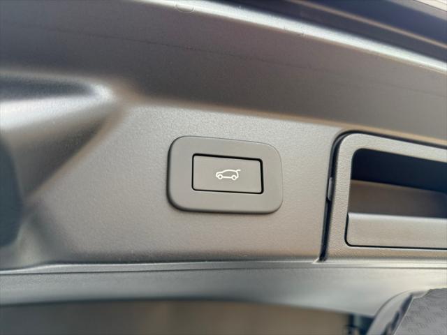 2026 Land Rover Range Rover Velar P250 S