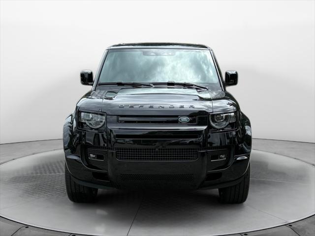 2025 Land Rover Defender 110 P400 X-Dynamic SE