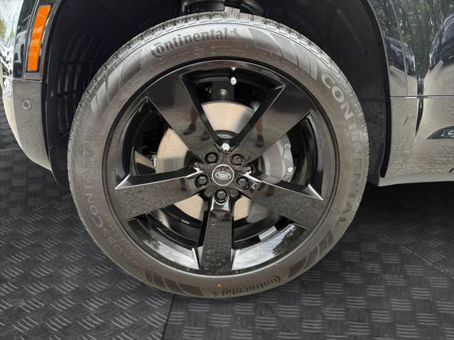 2025 Land Rover Defender 110 P400 X-Dynamic SE