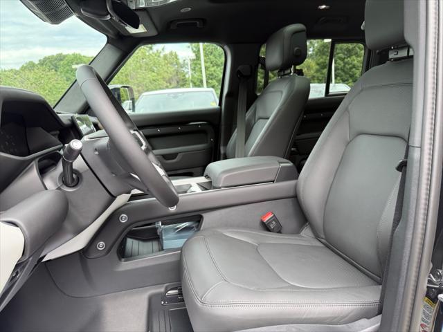 2025 Land Rover Defender 110 P400 X-Dynamic SE