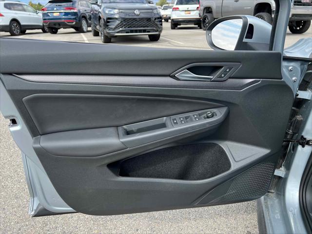 2025 Volkswagen Golf GTI 2.0T SE