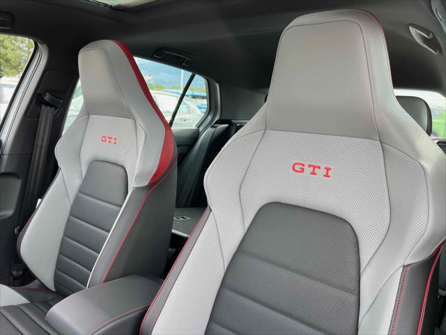 2025 Volkswagen Golf GTI 2.0T SE