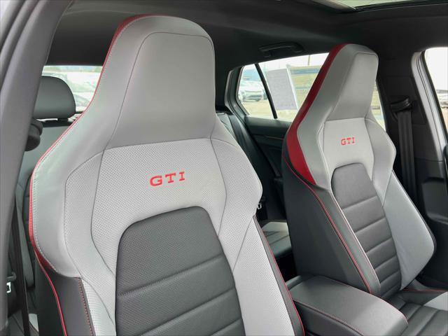 2025 Volkswagen Golf GTI 2.0T SE