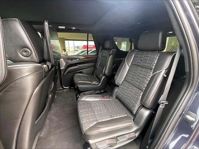 2023 Cadillac Escalade 4WD Sport Platinum
