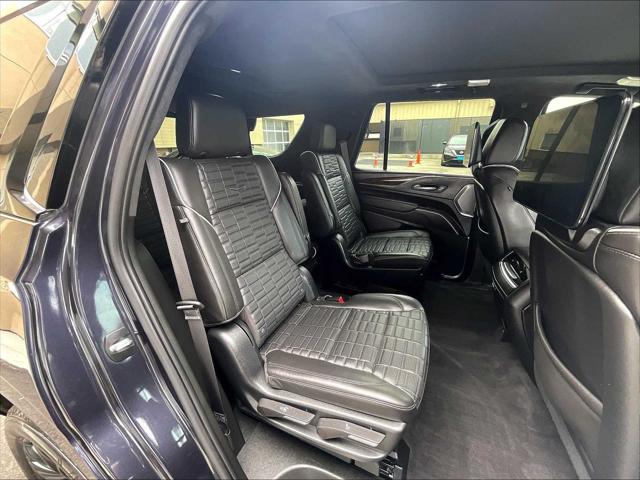 2023 Cadillac Escalade 4WD Sport Platinum