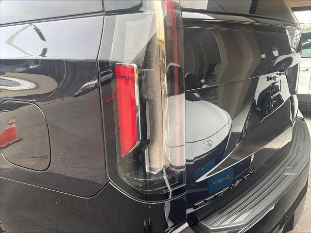 2023 Cadillac Escalade 4WD Sport Platinum